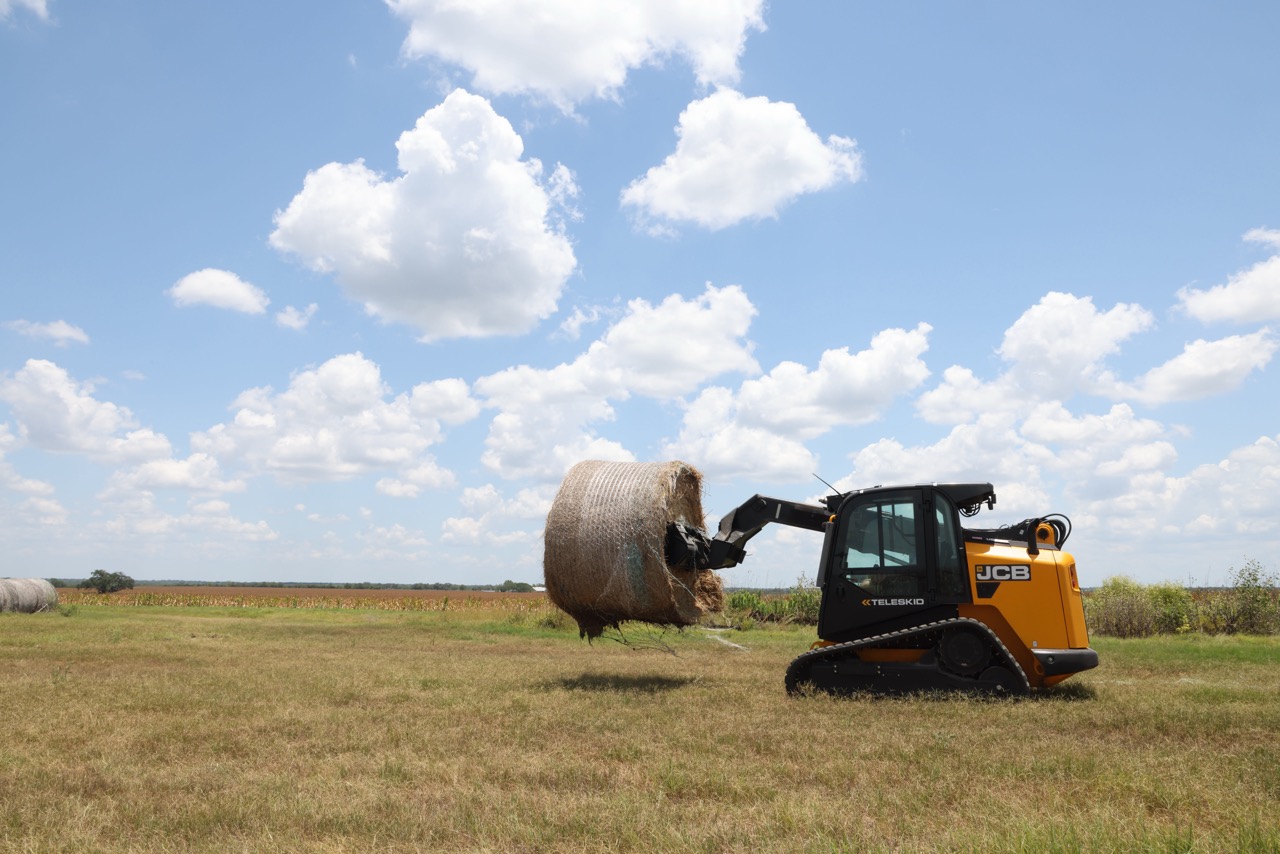 2026 JCB 3TS-8T