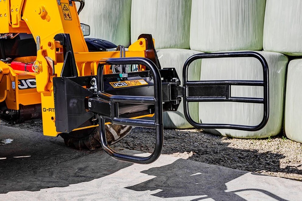 2026 JCB Clap Hands Bale Grab