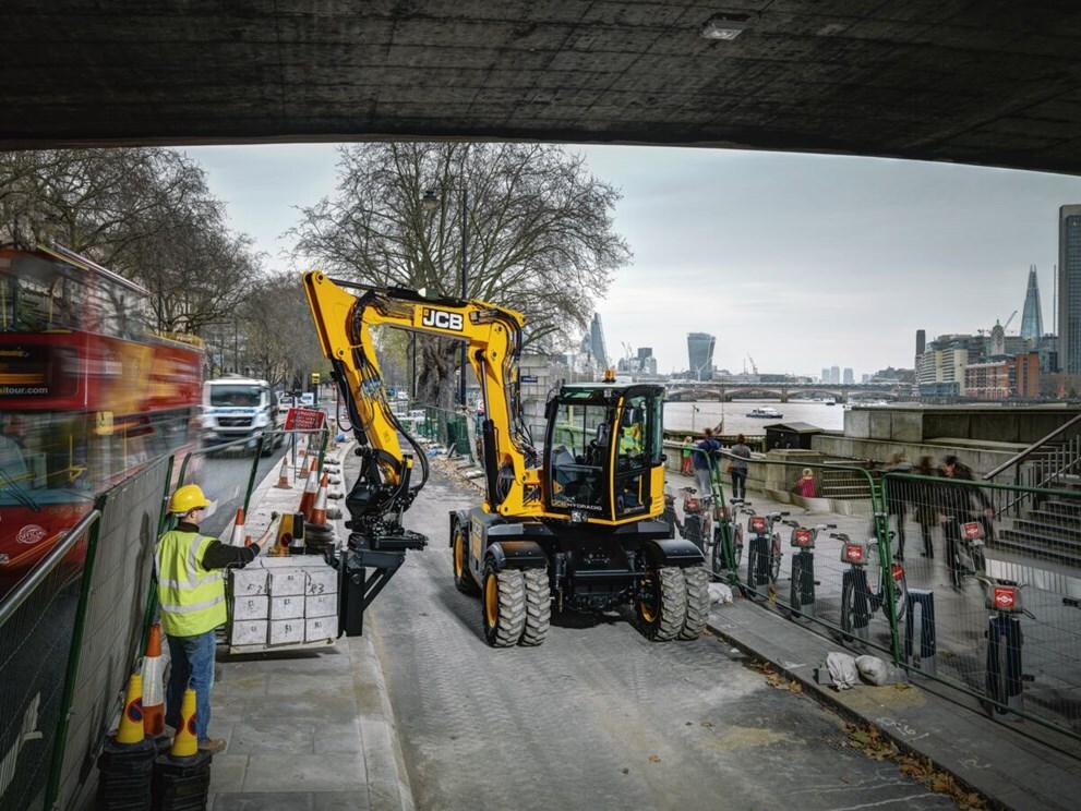 2026 JCB Excavator Pallet Forks