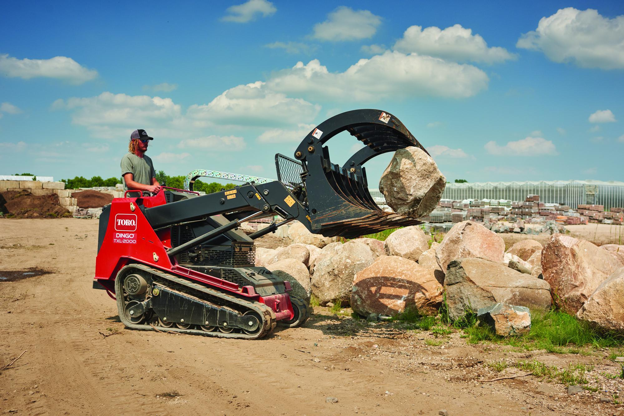 Dingo® TXL 2000 Telescoping