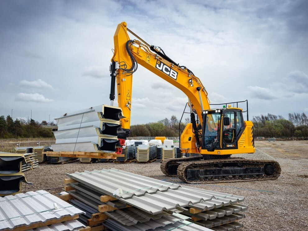 2026 JCB 245XR