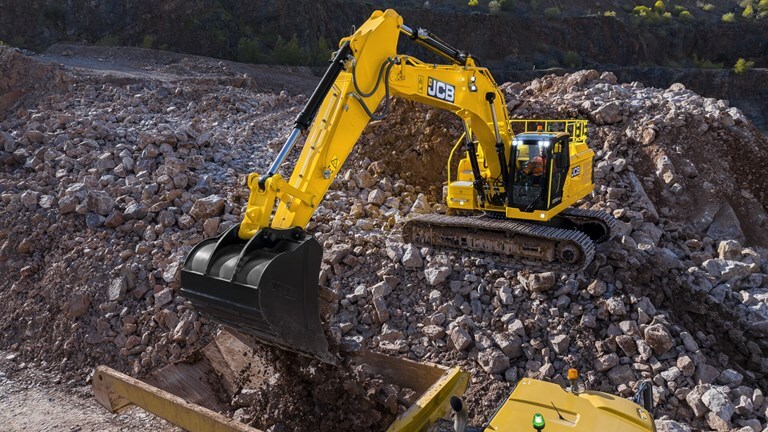 2026 JCB 370X