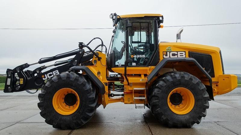 2026 JCB 427 Agri